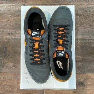 Men’s 10.5 Custom Nike Internationalist in All Suede